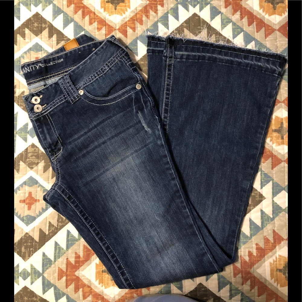 Jeans - Picture 2 of 2